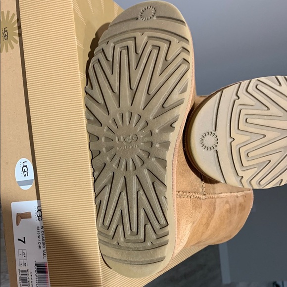 UGG Classic Tall Tan Boots Chestnut Sz 7 EUC - Picture 6 of 16